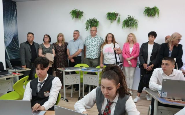 ПГХТ „Акад. Н. Неделчев“ откри модерен STEM център [04.06.2026]